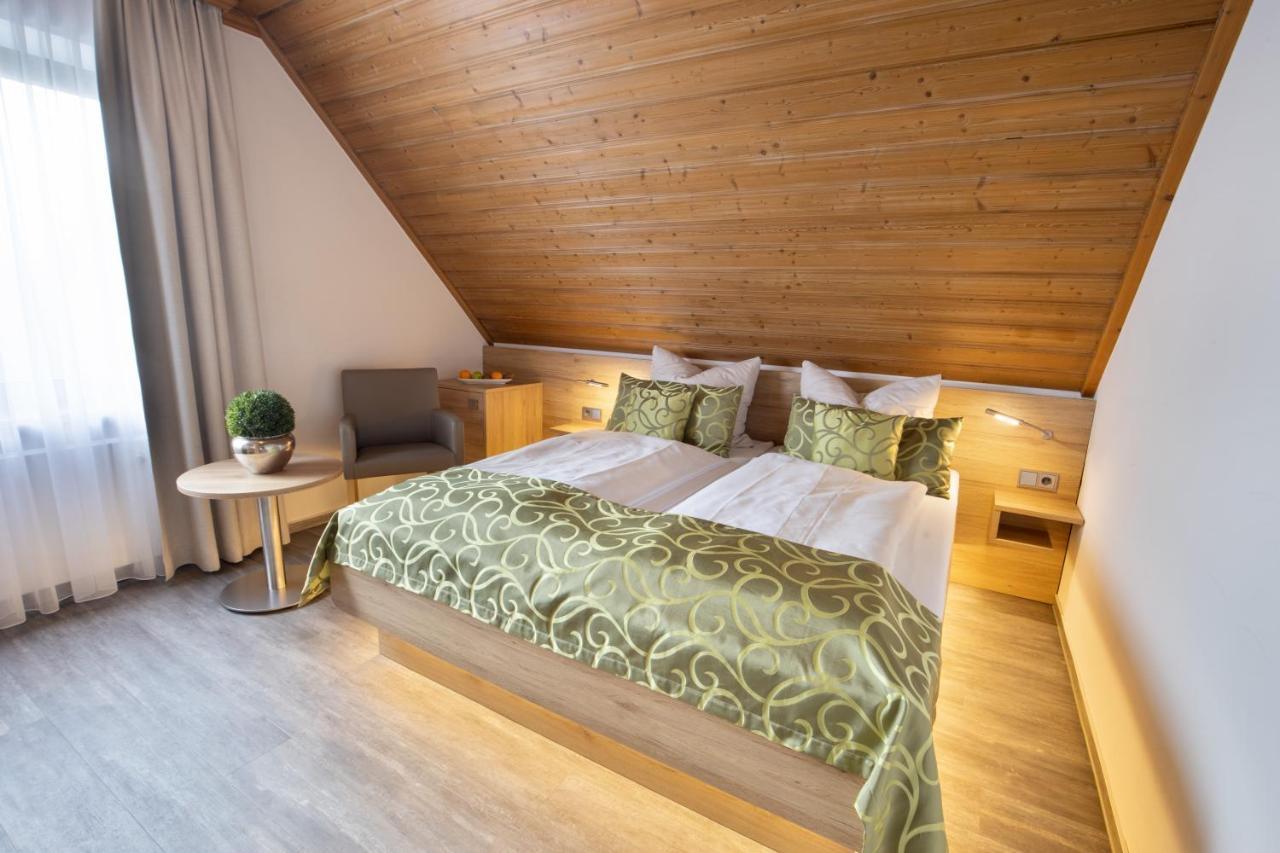 Deeke'S Quellenhof Hotell Lubbecke Exteriör bild