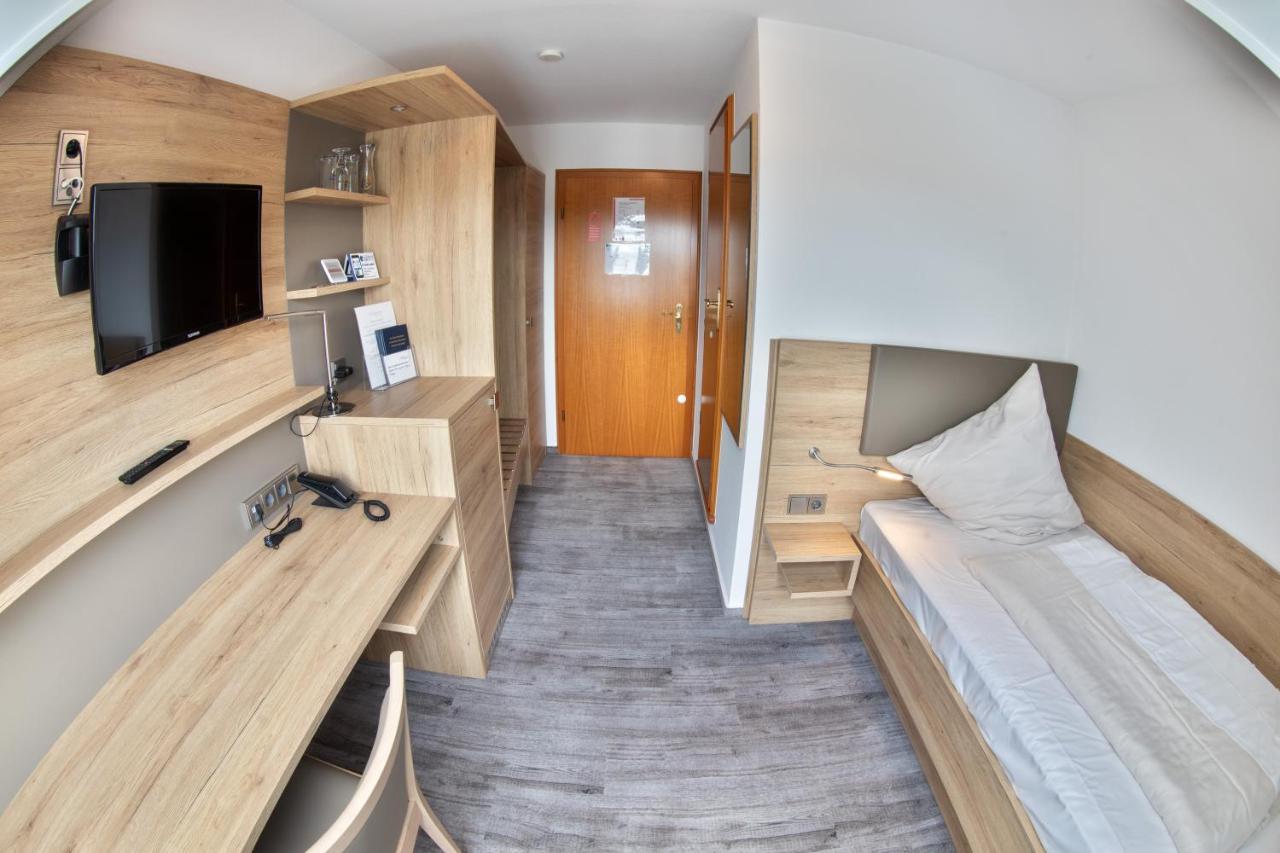 Deeke'S Quellenhof Hotell Lubbecke Exteriör bild