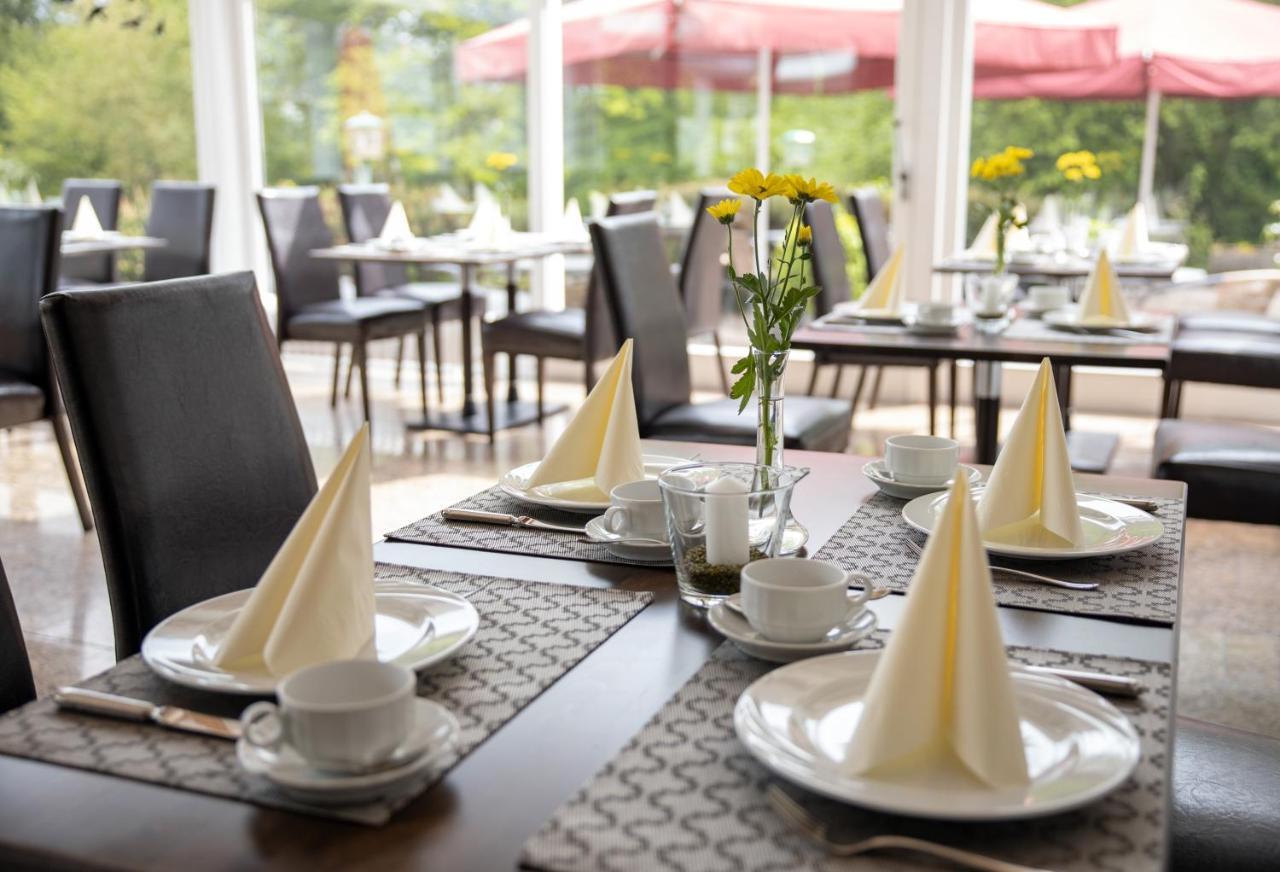 Deeke'S Quellenhof Hotell Lubbecke Exteriör bild