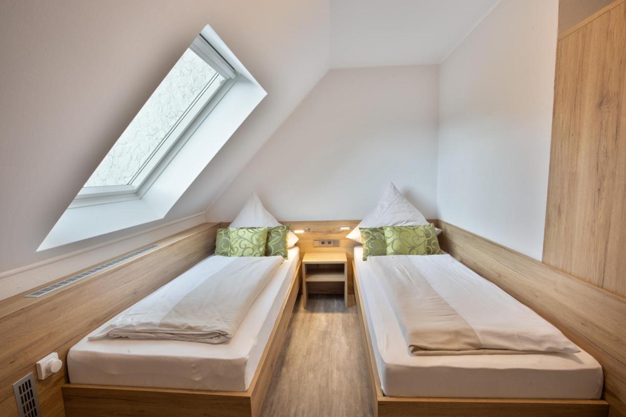 Deeke'S Quellenhof Hotell Lubbecke Exteriör bild