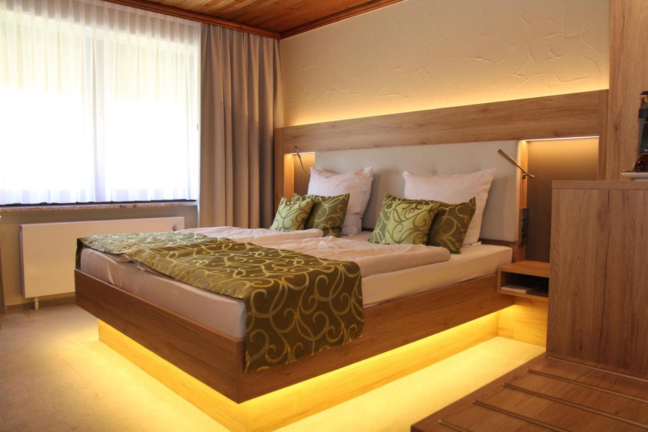 Deeke'S Quellenhof Hotell Lubbecke Exteriör bild